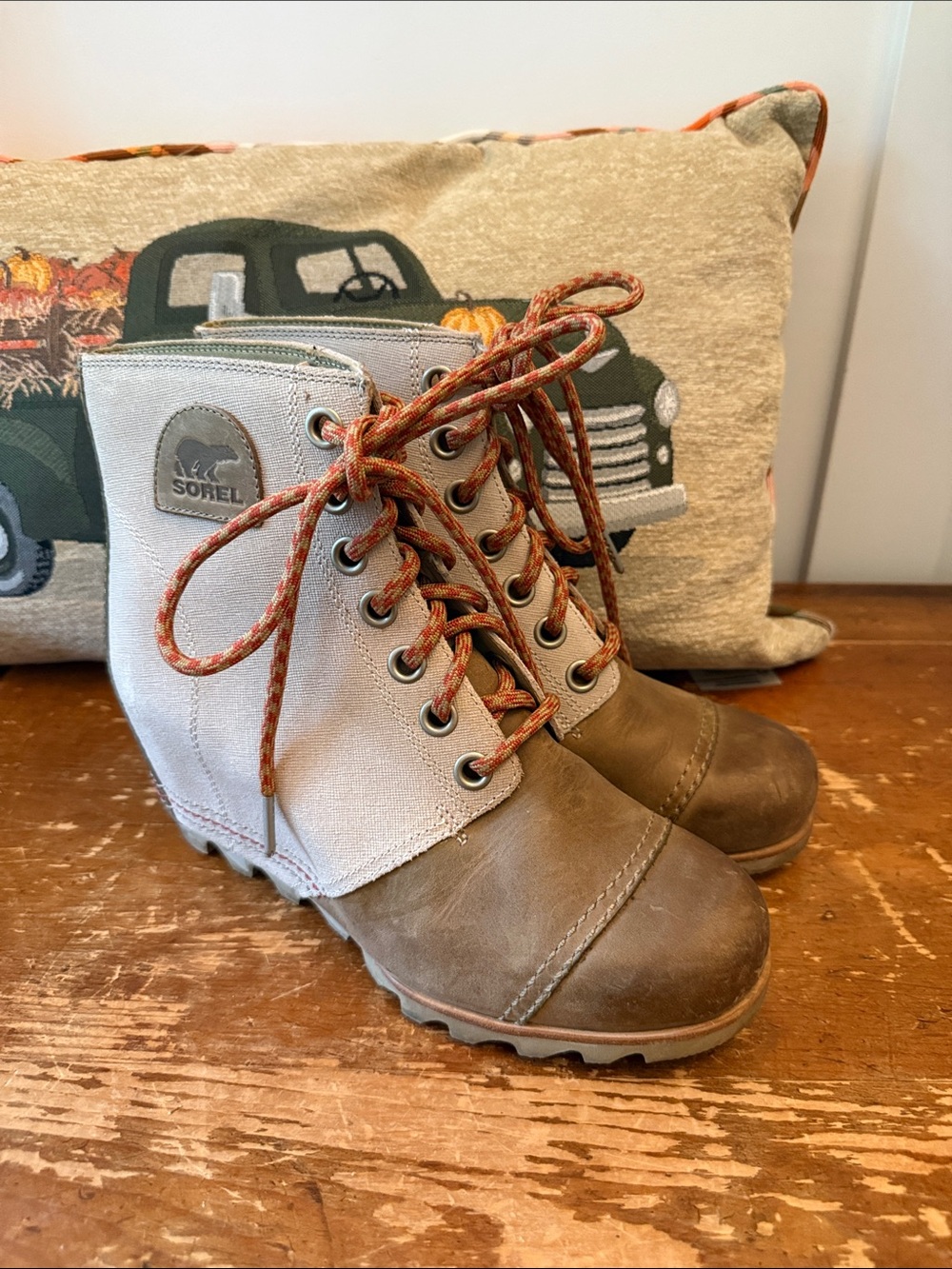 Sorel Kids Two-Tone Lace-Up Boots in Brown and Cream with Orange Laces
